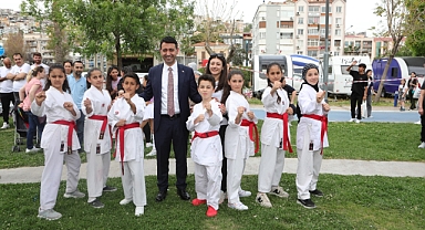 Başkan Önal sözünü tuttu... Binler Bayraklı’ya akın etti