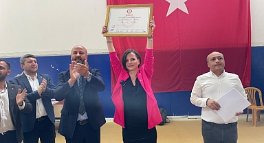 Karabağlar'da mazbata tamam… Kınay'dan 'bahar' mesajı!