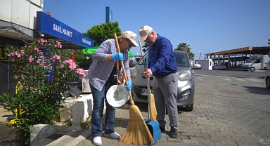 Güzelbahçe'de çevre gününde sergi açıldı temizlik yapıldı
