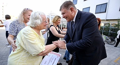  İzmir'de emeklilere su faturası, market ve kira desteği