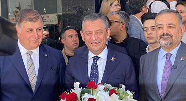 Özel İzmir'de… Engelli öğretmenden 'sesimizi duyurun' ricası!