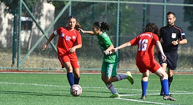  U13-U15 Kız Futbol Ligi'nde ilk düdük çaldı