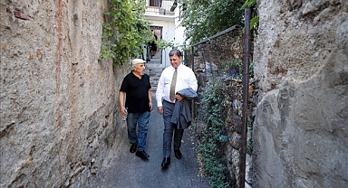 Başkan Tugay'dan Basmane turu: Bölgeyi ayağa kaldıracağız!