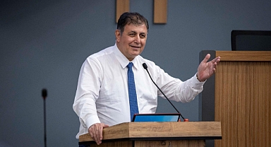 Başkan Tugay: Romantik boyuttan çıkılması gerek!