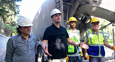 Bornova Belediyesi'nden moto kuryelere özel park alanı