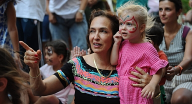 Karşıyaka'da 'Sokak Senin' coşkusu... Başkan Ünsal da ortak oldu!