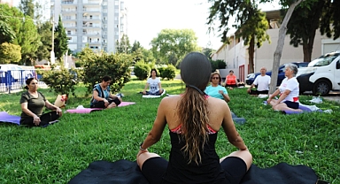 Karşıyakalılar günü sporla karşılıyor