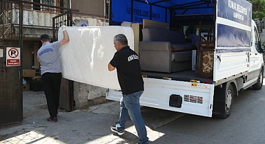 Konak'ta evden eve dayanışma: İkinci El Eşya Hattı