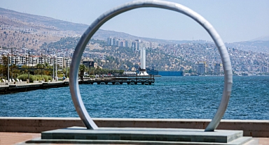 Simge yüzük Karşıyaka Nikah Sarayı'na geri döndü