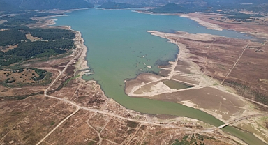 Tahtalı'da su seviyesi düştü... İZSU'dan tasarruf çağrısı!