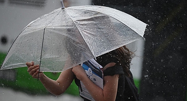 Temmuz kış ayını aratmayacak... İzmir'e yaz yağmuru geliyor!