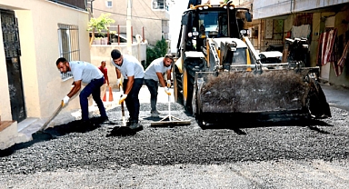 Bayraklı'da yollar yenileniyor