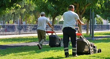 İzmir'in parklarında seferberlik