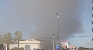 İzmir Tarihi Konak Pier'de yangın!