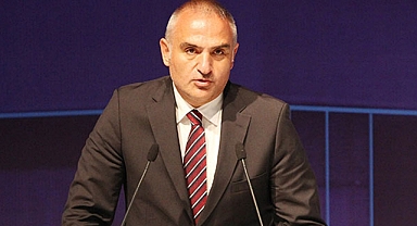 Bakan Ersoy: Çeşme'nin projesini Soyer resmen sabote etti!