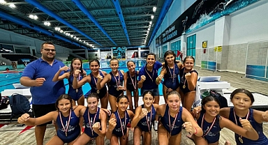 İzmir'in kızları Türkiye şampiyonu