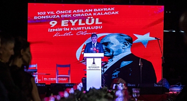 Tugay'dan 9 Eylül resepsiyonunda mesajlar!