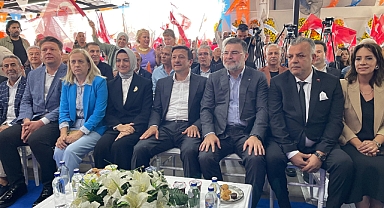 AK Parti Çiğli'de kongre tamam… Kim/ne mesaj verdi?