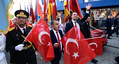 Bornova'da Cumhuriyet'in 101. yılına coşku dolu kutlama