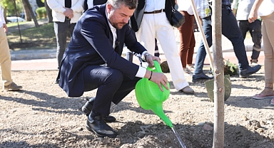 Buca'dan anlamlı kutlama: Cumhuriyetin 101'inci yılı anısına 101 ağaç!
