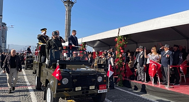 İzmir'de 101. yıl coşkusu başladı