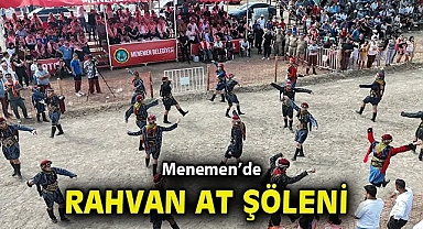 Menemen'de rahvan at şöleni