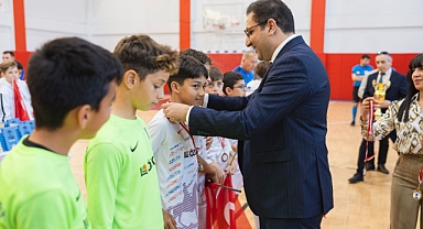 Balçova'da çocuklar futsalı çok sevdi... Yoğun ilgi yeni turnuva! 