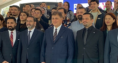 Başkan Tugay'dan iktidara sert çıkış: Sizden utanıyoruz