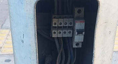 Elektrik direkleri tehlike saçıyor… Yetkililer nerede?