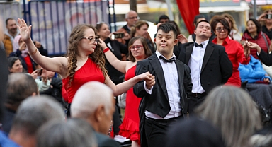 Buca'da Dünya Engelliler Günü'nde farkındalık etkinliği