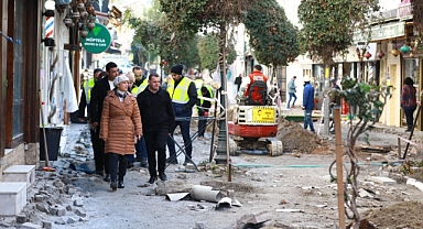 Efes Selçuk'ta çarşı içi çalışmalara tam gaz devam!