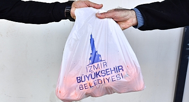 İzmir'de dayanışma örneği... Belediyelerden ihtiyaç sahiplerine destek
