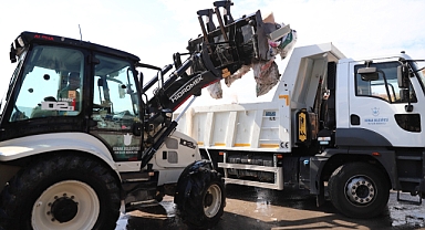 Konak'ta kaçak moloza geçit yok... 7/24 denetim!