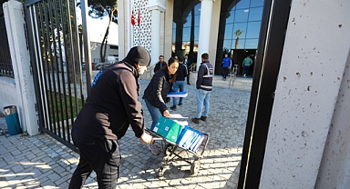 Meryem Ana Evi'nde mücadele sürüyor... İmzalar teslim edildi