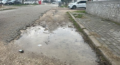 Bergama'da çöp ve çamur çilesi... Vatandaşlardan Başkan Çelik'e çağrı