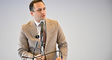 Bornova'da Ege Üniversitesi kampüs yolu yenilendi