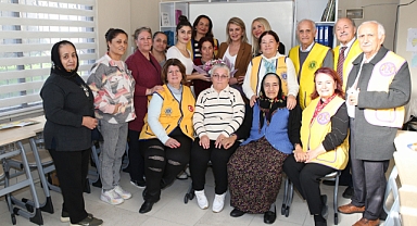 Çiğli'de kadınlara eğitim desteği... Okuma yazma kursu