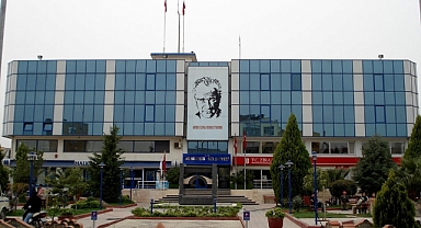 Eski Başkan'dan dev satışa tepki: Menderes halkına hesap verilmeli!