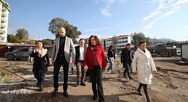 Karşıyaka'nın ilk taziye evi tamamlandı! Başkan Ünsal'dan ziyaret