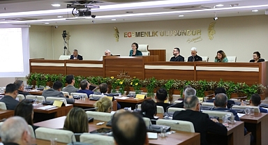 Meclis üyelerinden Kınay'a sitem… Aslanoğlu'ndan kriz toplantısı!