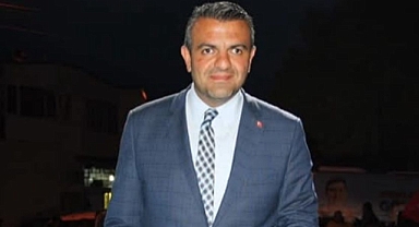 AK Partili Şengüler'den dikkat çeken paylaşım... Hangi başkan yardımcısını hedef aldı?