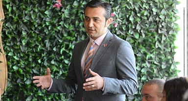 Akdemir'den Aslanoğlu'na 'kurultay' eleştirisi!