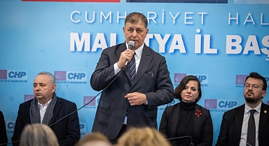 Başkan Tugay: İzmir'de kalpler deprem bölgesi için atıyor