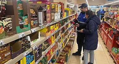 Efes Selçuk'ta zincir marketlere zabıta denetimi!