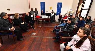 İzmir'in kitap kurtlarına Ercan Kesal'lı sürpriz