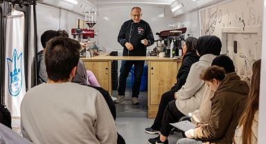 Konak'ta mobil barista eğitimi