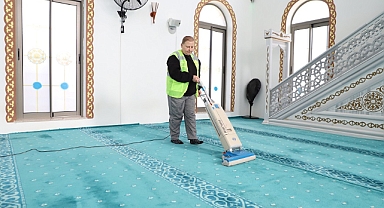 Menderes'te camiler Ramazan'a hazır