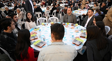 Bornova'da Kadir Gecesi'nde büyük iftar buluşması