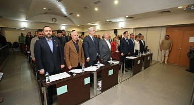 AK Partili Meclis Üyelerinden Başkan Ünsal'a: Hizmetsizlik ve usulsüzlük diz boyu