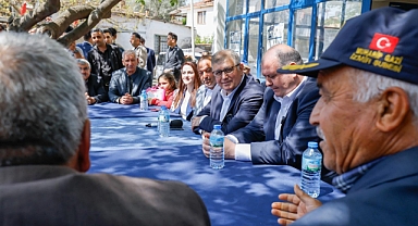 Başkan Tugay Menderes'in köylerinde üreticilerle buluştu